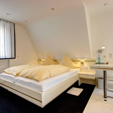 Linde 3*